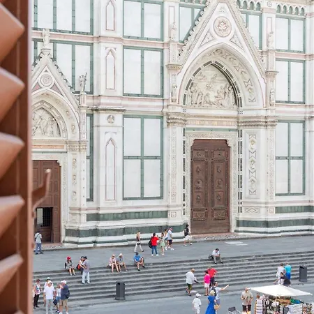 Santa Croce With A Stunning View Apartment